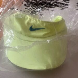 Brand New Nike Tennis Visor